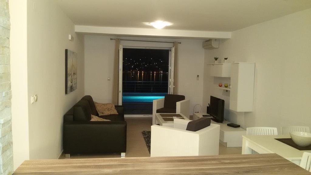 Muo Apartments โกตอร์ ภายนอก รูปภาพ