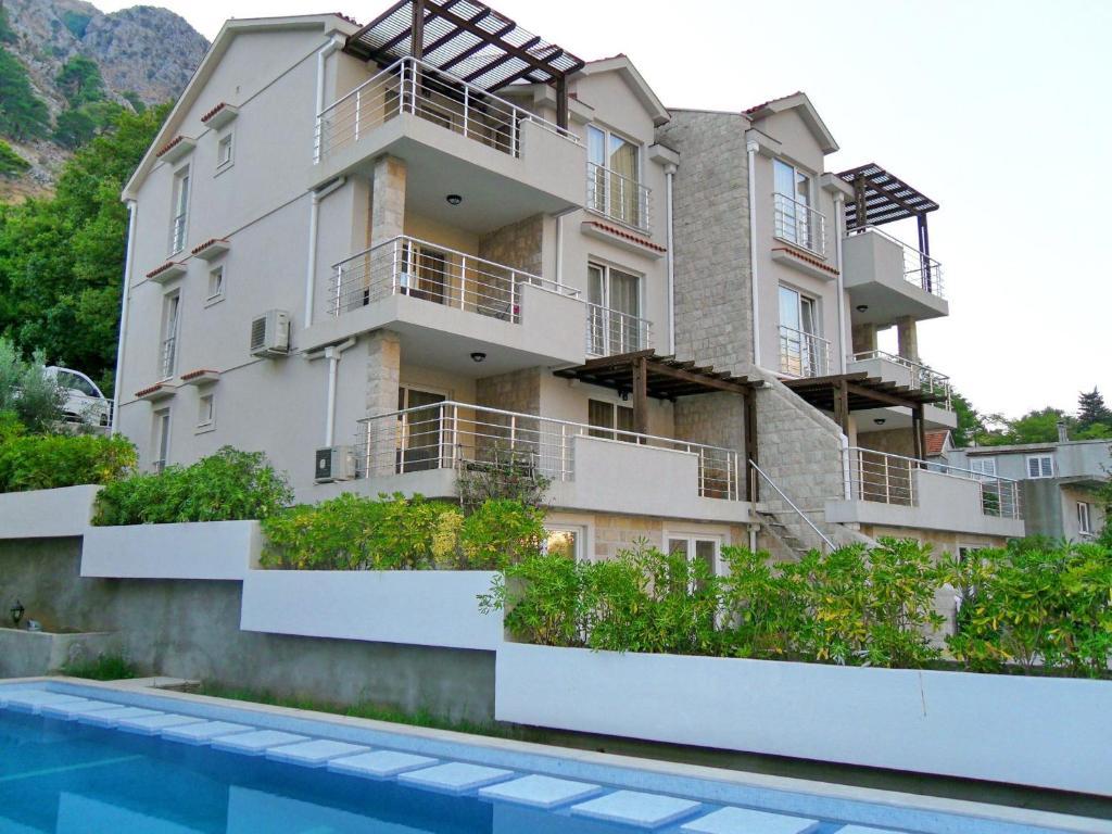 Muo Apartments โกตอร์ ภายนอก รูปภาพ